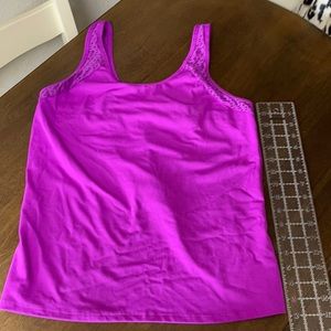 Fabletics top. No size tag!